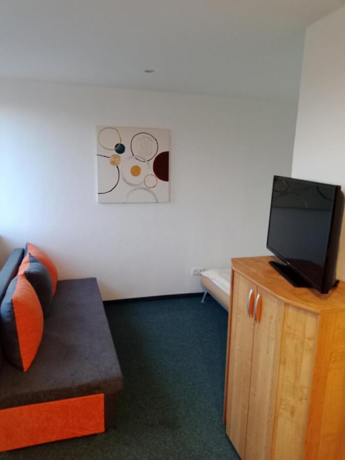 Apartman Obecni Hostinec Provodov (Hradec Kralove) Eksteriør billede